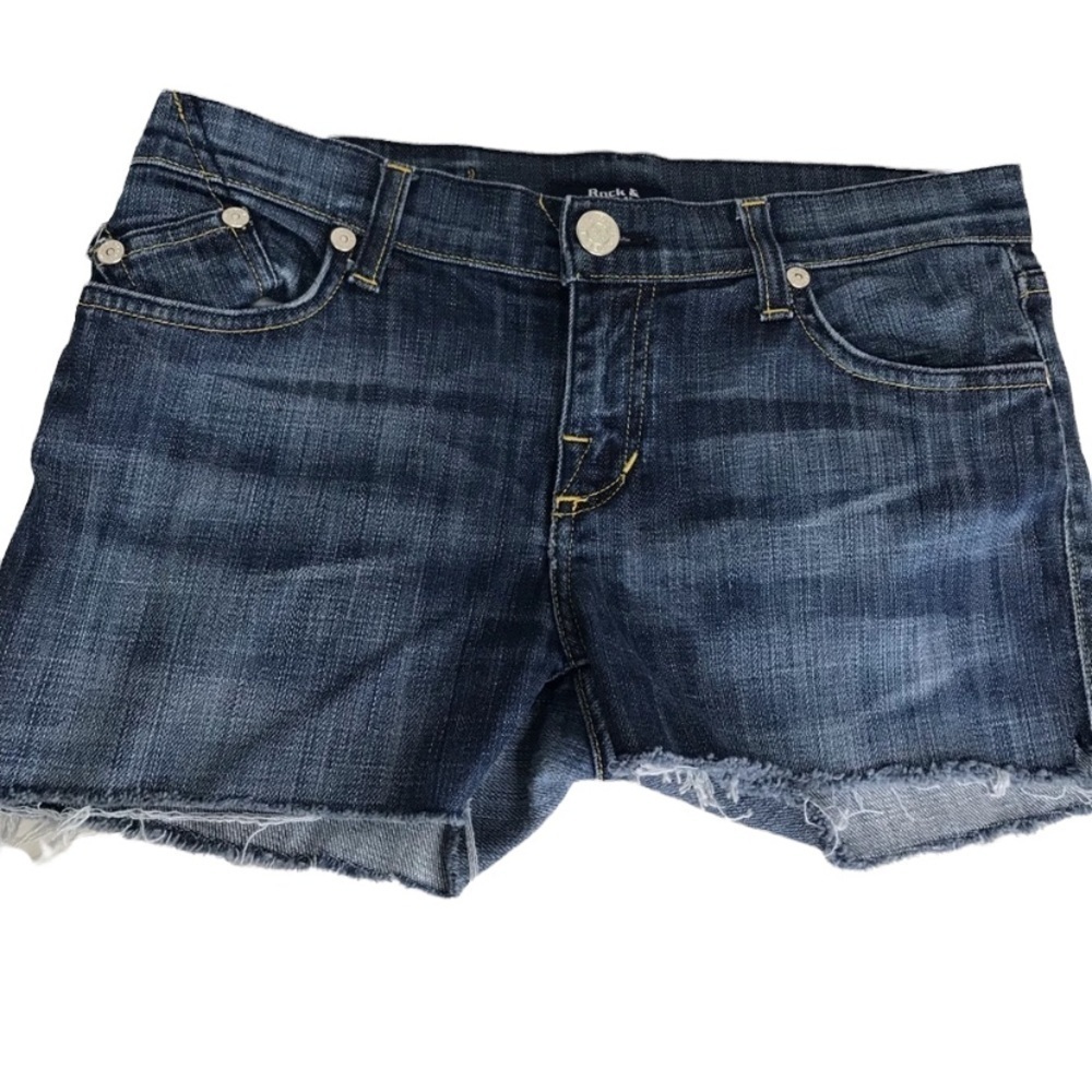 Rock & Republic boyfriend Dark Wash Jean Short - Size 28